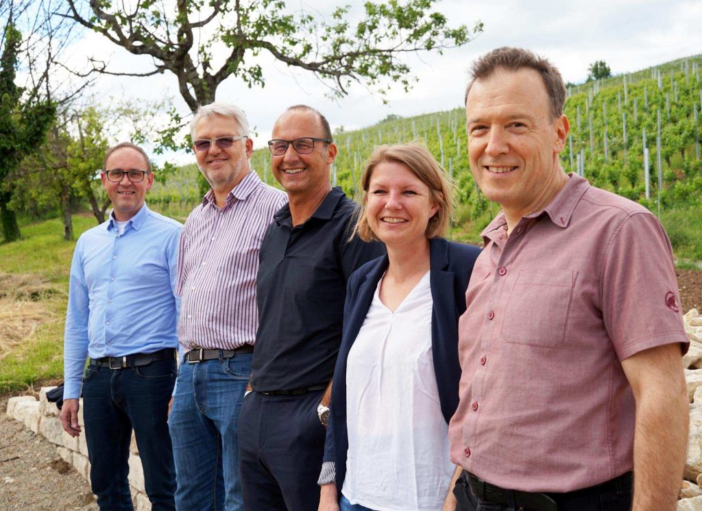 Der neugewählte Vorstand des Ortsverbands der FWV (v.l.n.r): Hans Hirt, Holger Weiblen, Günther Müller, Christine Stiefel, Jürgen Fiedler. Auf dem Bild fehlt Hans Polte.